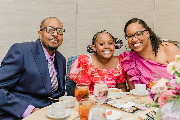 055_Luncheon_071225