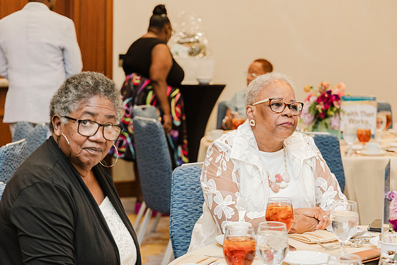 041_Luncheon_071225