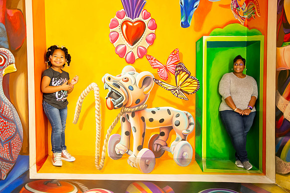 001_MuseumofIllusions_111119