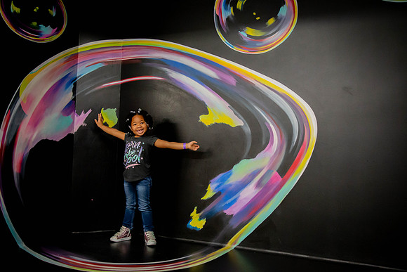 054_MuseumofIllusions_111119