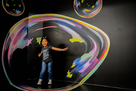 055_MuseumofIllusions_111119