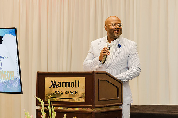 036_Luncheon_071225